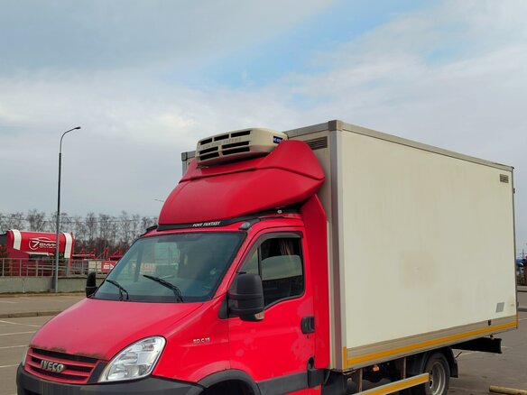2008 Iveco Daily, красный, 1400000 рублей - вид 12