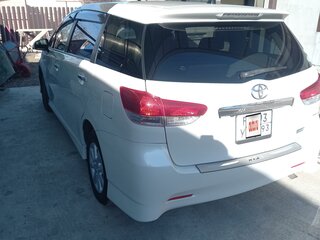 2011 Toyota Wish II, чёрный, 1500000 рублей, вид 3