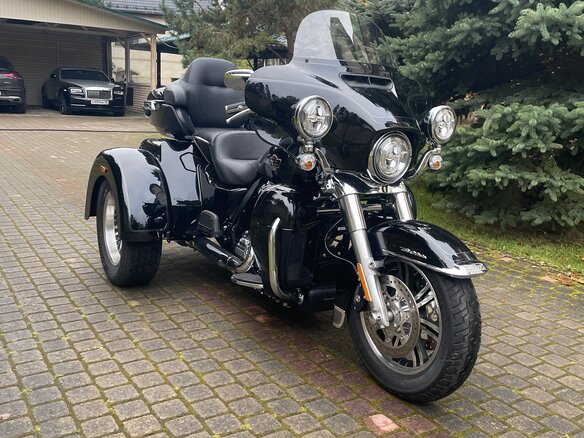 2024 Harley-Davidson Tri Glide, чёрный, 7500000 рублей