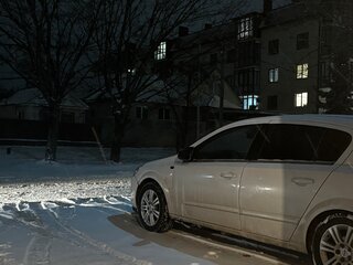 2008 Opel Astra H Рестайлинг, белый, 650000 рублей, вид 4