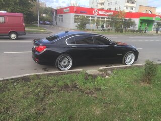 2010 BMW 7 серии 750i xDrive V (F01/F02/F04), чёрный, 1700000 рублей, вид 2