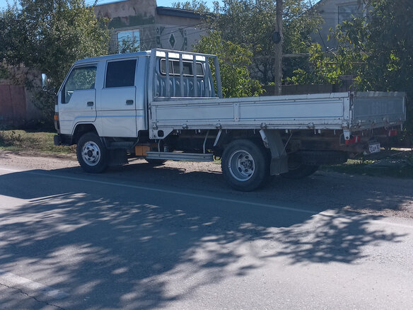 1991 Toyota Dyna, серый, 1100000 рублей - вид 21