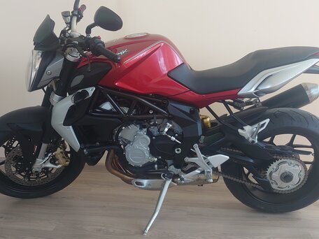 2014 MV Agusta Brutale 800, пурпурный, 1100000 рублей, вид 1