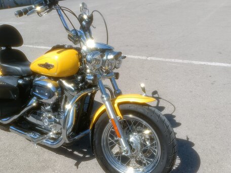 2017 Harley-Davidson Sportster 1200, жёлтый, 770000 рублей, вид 2