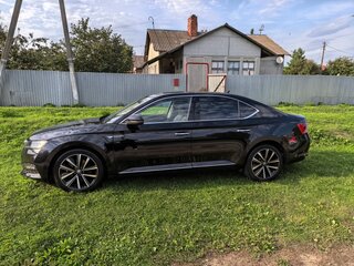 2022 Skoda Superb III Рестайлинг, чёрный, 3200000 рублей, вид 2