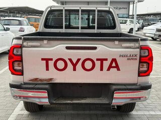 2026 Toyota Hilux VIII Рестайлинг 2, белый, 4380000 рублей, вид 4