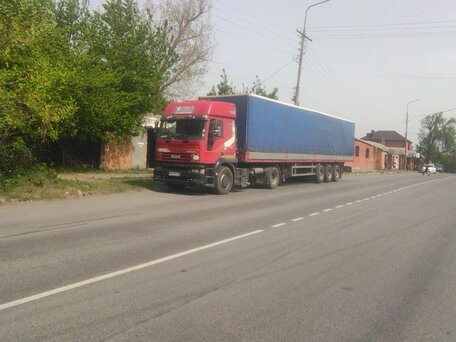 1998 Iveco EuroTech, красный, 700000 рублей, вид 1