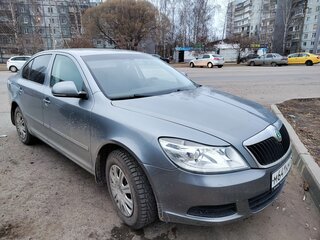 2013 Skoda Octavia II (A5) Рестайлинг, серый, 730000 рублей, вид 2