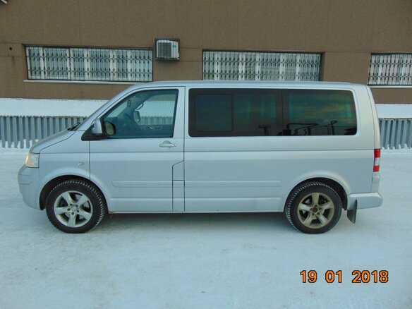 2007 Volkswagen Multivan T5, серебристый - вид 3