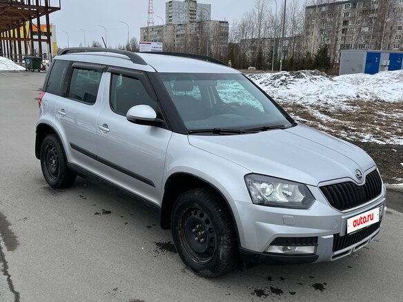 2014 Skoda Yeti I Рестайлинг, серебристый, 950000 рублей - вид 3