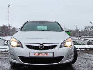 2011 Opel Astra J, серебристый, 520000 рублей, вид 1