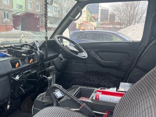 1989 Mitsubishi Delica III, серебристый, 900000 рублей, вид 5