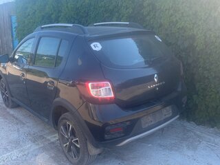 2020 Renault Sandero Stepway II Рестайлинг, чёрный, 1200000 рублей, вид 3