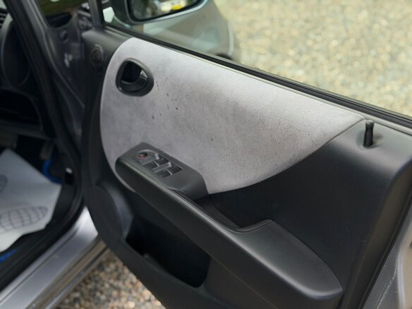 2005 Honda Fit I, серый - вид 11