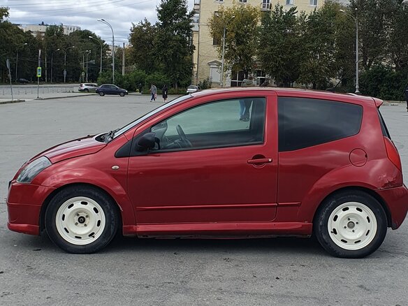 2004 Citroen C2, красный, 295000 рублей - вид 1