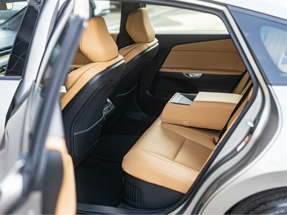 2026 Lexus ES 300h VIII, серый, 7990000 рублей - вид 11