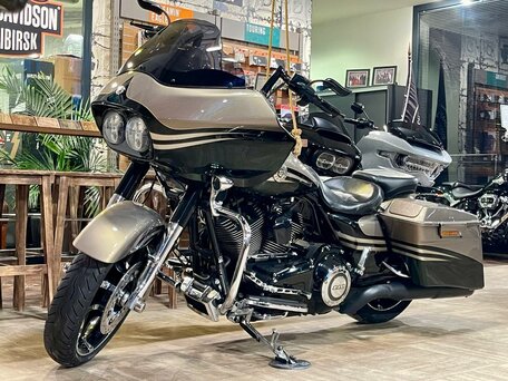 2013 Harley-Davidson CVO Road Glide, чёрный, 1500000 рублей, вид 4