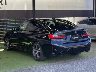 2023 BMW 3 серии 318i VII (G2x) Рестайлинг, чёрный, 2940010 рублей, вид 4