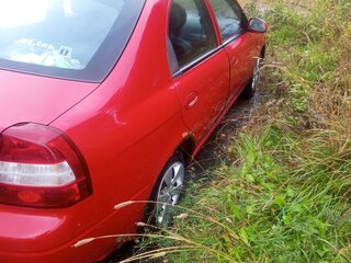 1999 Kia Shuma I, красный, 120000 рублей, вид 4