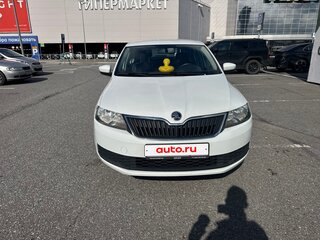2019 Skoda Rapid I Рестайлинг, белый, 815000 рублей, вид 1
