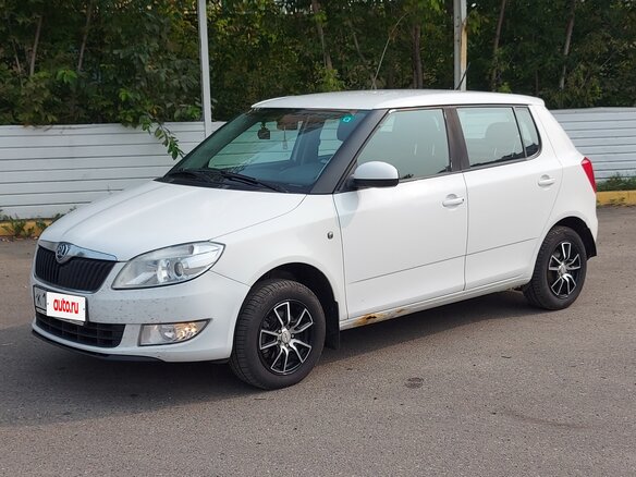 2013 Skoda Fabia II Рестайлинг, белый - вид 1