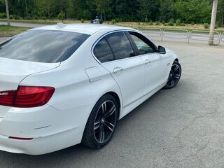 2013 BMW 5 серии 520i VI (F10/F11/F07), белый, 1730000 рублей, вид 4