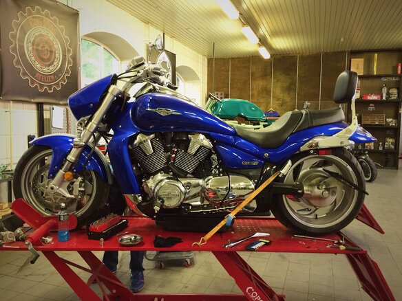 2007 Suzuki Boulevard M109R, синий, 1100000 рублей - вид 6