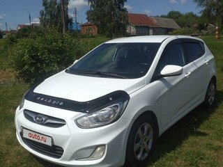 2013 Hyundai Solaris I, белый, 550000 рублей, вид 1