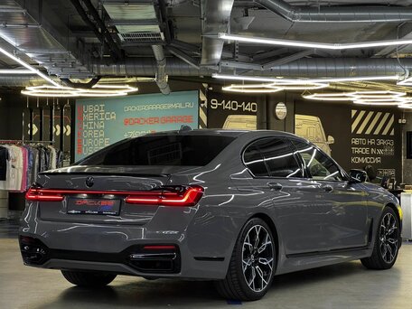 2020 BMW 7 серии 730d xDrive VI (G11/G12) Рестайлинг, серый, 6700000 рублей, вид 5