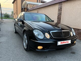 2004 Mercedes-Benz E-Класс 320 III (W211, S211), чёрный, 1550000 рублей, вид 1