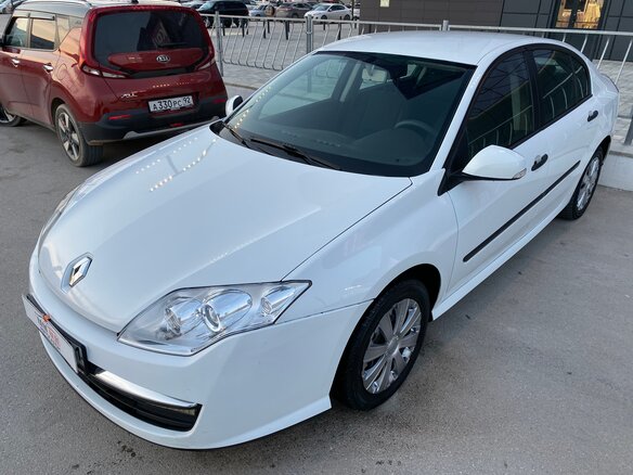 2008 Renault Laguna III, белый - вид 19