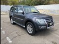 2017 Mitsubishi Pajero IV Рестайлинг 2, чёрный, 3450000 рублей - вид 2