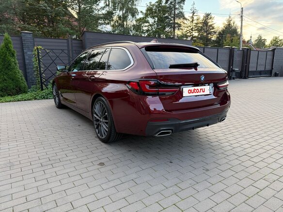 2020 BMW 5 серии 520d xDrive VII (G30/G31/G38) Рестайлинг, пурпурный, 4650000 рублей - вид 7