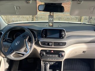 2018 Hyundai Tucson III Рестайлинг, белый, 2400000 рублей, вид 5