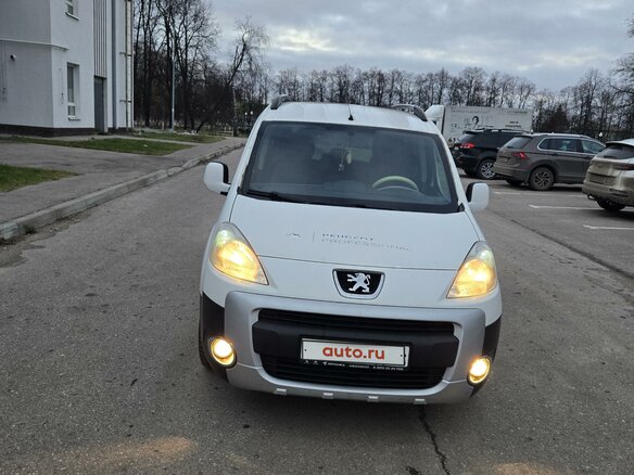 2011 Peugeot Partner II, белый, 470000 рублей