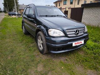 1999 Mercedes-Benz M-Класс 320 I (W163), чёрный, 550000 рублей, вид 2