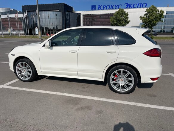 2011 Porsche Cayenne II (958), белый, 2200000 рублей - вид 9