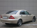 2004 Mercedes-Benz C-Класс 240 II (W203) Рестайлинг, бежевый - вид 3