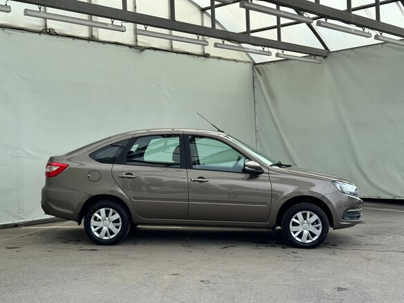 2026 Lada (ВАЗ) Granta I Рестайлинг, коричневый, 1155000 рублей - вид 4