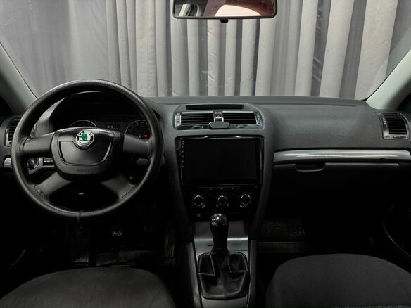 2011 Skoda Octavia II (A5) Рестайлинг, серый - вид 8