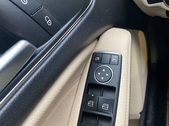 2014 Mercedes-Benz GLA 200 I (X156), коричневый, 1599999 рублей - вид 17