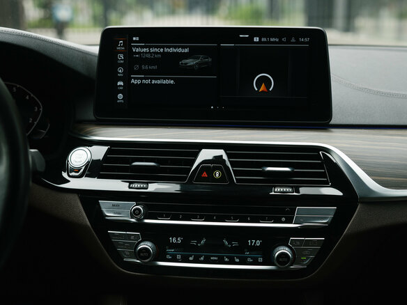2020 BMW 5 серии 530i xDrive VII (G30/G31/G38) Рестайлинг, серый - вид 37