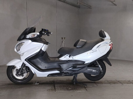 2015 Suzuki Burgman (SkyWave) 650, белый, 600000 рублей, вид 2