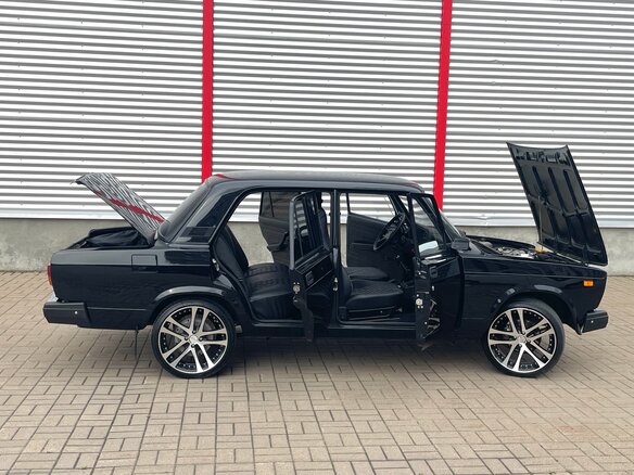 2010 Lada (ВАЗ) 2107, чёрный - вид 8