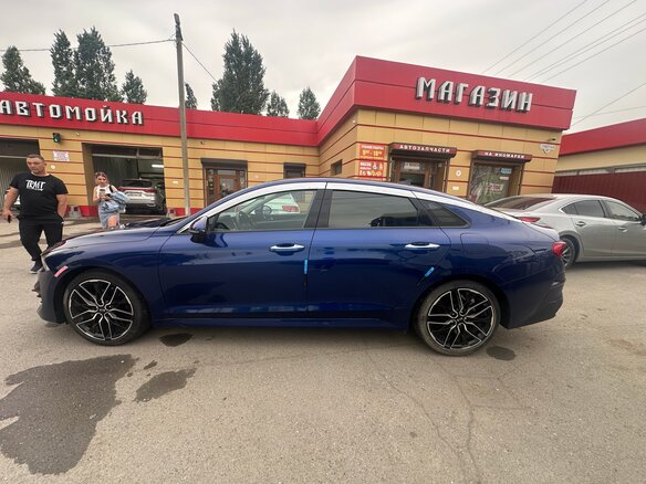 2020 Kia K5 III, фиолетовый, 3200000 рублей - вид 6