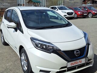 2018 Nissan Note e-Power II Рестайлинг, белый, 1250000 рублей, вид 3