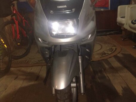1998 Yamaha Majesty 250, серебристый, 140000 рублей, вид 3