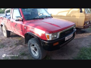 1990 Toyota Hilux V, красный, 1100000 рублей, вид 1