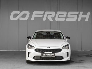 2018 Kia Stinger I, белый, 2465000 рублей, вид 3