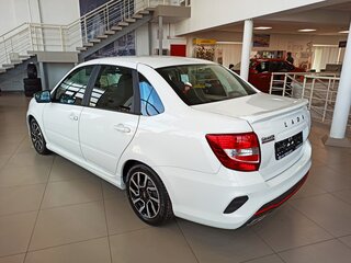 2025 Lada (ВАЗ) Granta Sportline I Рестайлинг, белый, 1378000 рублей, вид 2